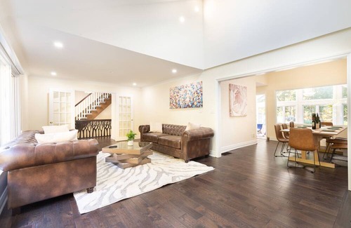 Clarkson-Lorne Park House | The Serenity Home Pool/Yoga/Game Room by the Lake