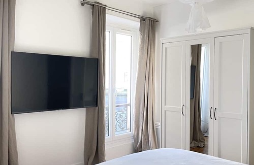Bel-Air Nord Apartment | spacious apartment in the heart of Paris ideal for families or groups