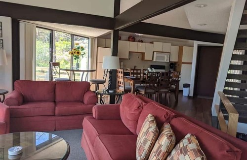 Village of Four Seasons Villa | Cozy villa right on the lake w/ access to pools, hot tubs, and so much more!