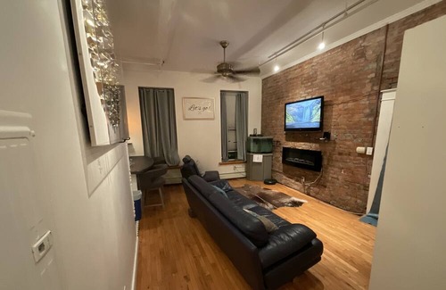 Poughkeepsie Apartment | Downtown Loft. In Poughkeepsie. Walking distance to Civic Center. Pet friendly