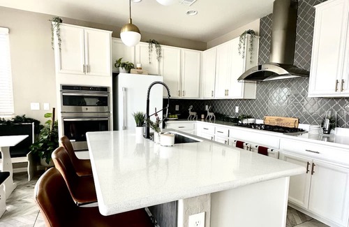 Las Vegas House | Cozy 3-bedroom house with mountain and strip views