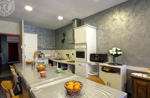Chambles Cottage | Gite Chambles, 2 bedrooms, 6 persons
