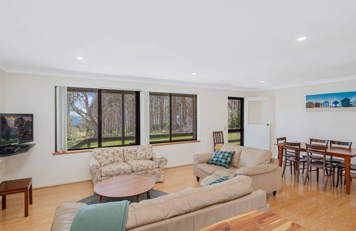 Barragga Bay Apartment | Cuttagee Beach Cottages Unit 1