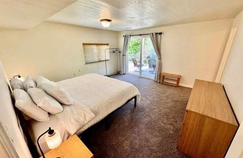 Sherwood Hills Apartment | 2 Bed/1 Bath Mountain Resort