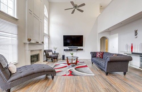 Lithonia House | Stonecrest Home w/ Smart TVs Near Atlanta!