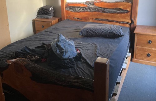 Motueka Cottage | orchard hide away