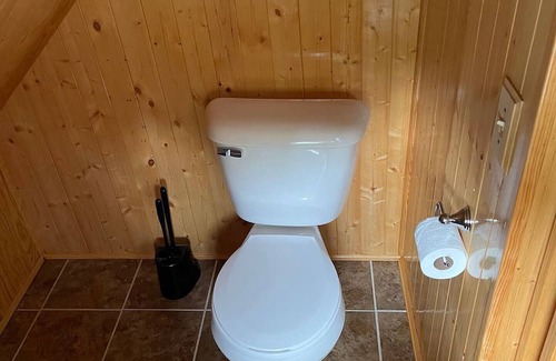 Necedah Cabin | Castle Rock Hideaway