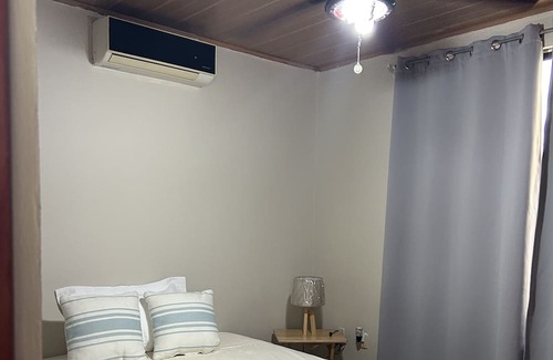 Los Angeles House | Acogedora Casa en Medio de Palmeras