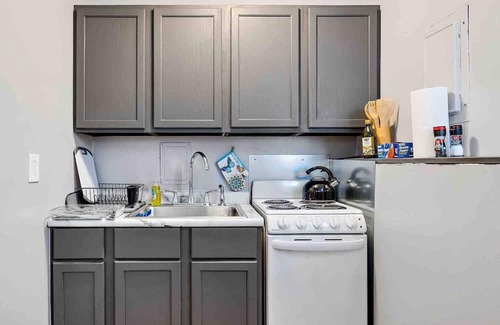 Aurora Apartment | This apartment is a 1 bedroom(s), 1 bathrooms, located in Aurora, IL.