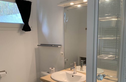 Grabels Apartment | Grand Studio Indépendant de 33 m2 Pour 1 ou 2 Personnes Dans Villa en R.d.ch