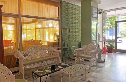 Hilmiye Apartment | Artistic, Central, Comfortable!