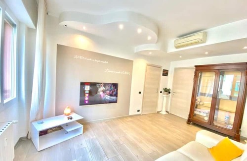 Morivione Apartment | Luxurious and elegant at the gates of downtown Milan