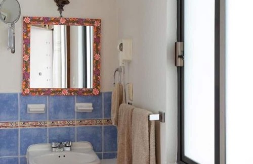 Reforma Bed & Breakfast | Habitación Alebirjes en Casa Los Arquitos B&B