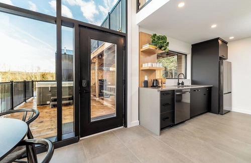 Waterford Cabin | STOKE Luxury Cabin 1 with epic views