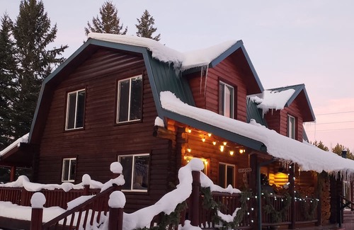 Whitefish Cabin | Fabulous Whitefish Cabin 7 mins. from downtown Whitefish. 30 mins from Glacier