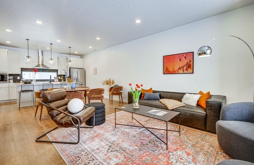 Mountain Green House | Modern Mountain Green Townhome Near Ski Resorts!