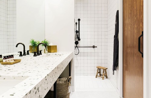 Sunset Junction House | The Deluxe King at Silver Lake Pool and Inn, Pets Allowed, Outdoor Pool