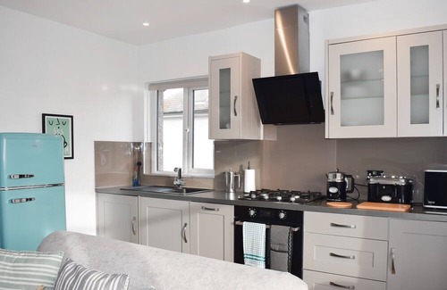 Worthing Cottage | 2 bedroom accommodation in Goring-by-Sea