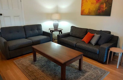 Mansfield House | Ashlyn House, Central 2BR King Queen, Entire home