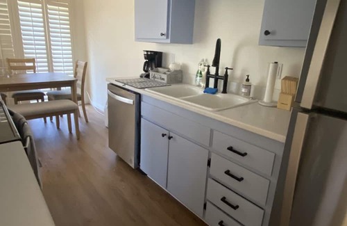 Alta Mesa Condo | Perfectly located 2 bedroom condo. Minutes from everything.