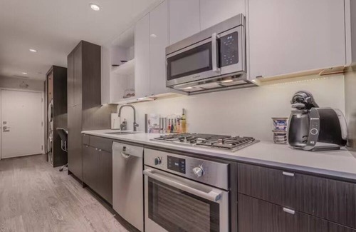Mission District Apartment | YYC 1BR Gem | Central Location + Fast WI-FI
