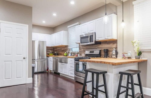 Front Park Apartment | Buffalo - Alicia 1BDR