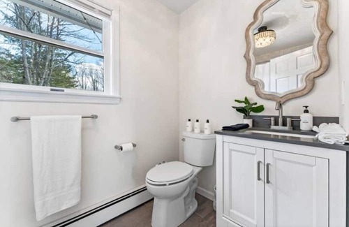 Warwick House | Modern Countryside Haven in Warwick