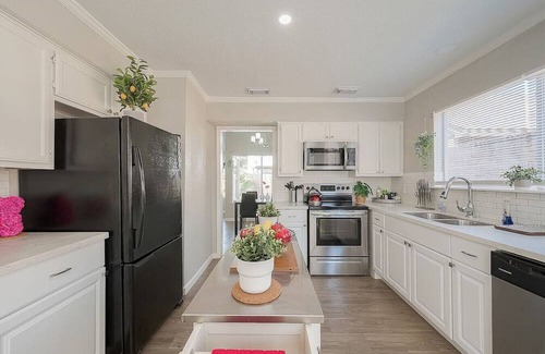 Barker House | Beat the Heat in Katy Tx - Arcade Room & Pool