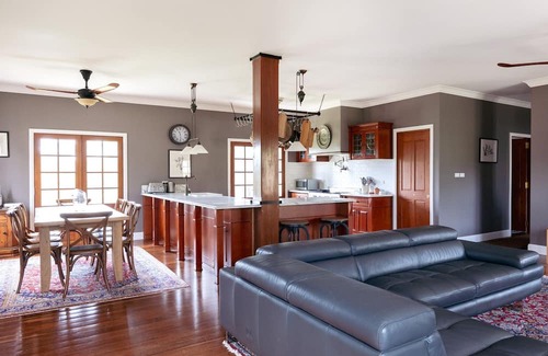 Little Forest House | Mcgrath welcomes you to Forestina