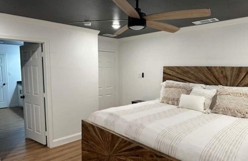 Point House | Comfy Lake House