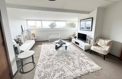 Birkenhead House | Tui Escape - 4 Bedroom Upstairs Villa Conversion