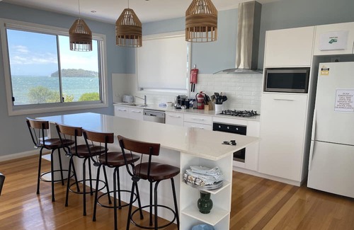 Salamander Bay House | Absolute Waterfront Beach House Foreshore Bliss on Salamander Bay
