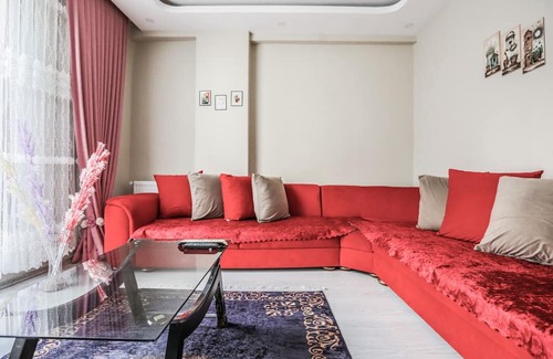 Kucukcekmece Apartment | Flat Close to Shopping Malls in Kucukcekmece