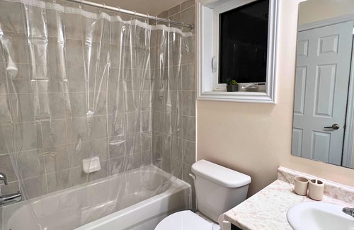 Brampton House | Brampton Airport Area Home