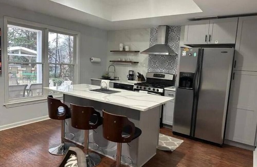 Johns Creek Apartment | Cozy basement in Alpharetta