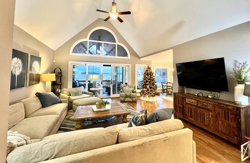 Chapin House | Paradise Point Lake Murray Private Boat Ramp