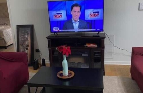 South View Condo | This is a beautiful 2 bed 2 bath condo located in a very safe and strategic ar