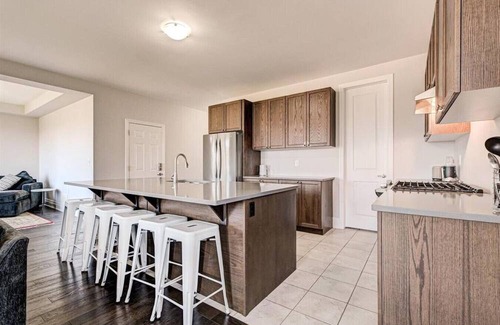 Downsview House | Downsview Park Private Bedroom E