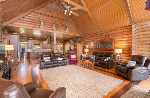 Franklin Cabin | A Little "Peace" of Paradise A Log House on a Rural Franklin Farm