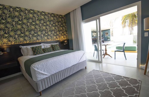 Tibau do Sul Bed & Breakfast | Luxury Suite - Lake view, Pool + Jacuzzi