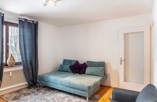 Kitzbuehel Apartment | Studio Apartment 'Tiny Kitzchalet' with Mountain View and Wi-Fi