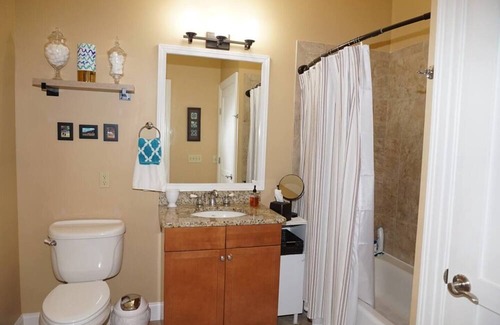 Saratoga Springs Condo | Classy Open Concept Condo