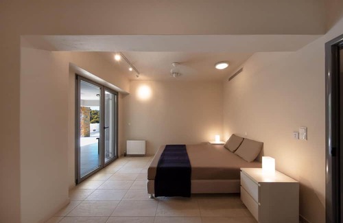 Katakali Apartment | 1st Floor at Crystal View Villa