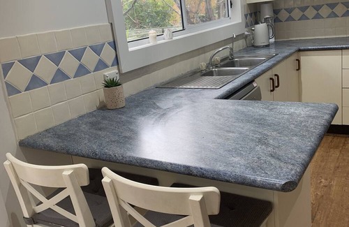Point Clare House | Peaceful Surrounds Point Clare Pet friendly