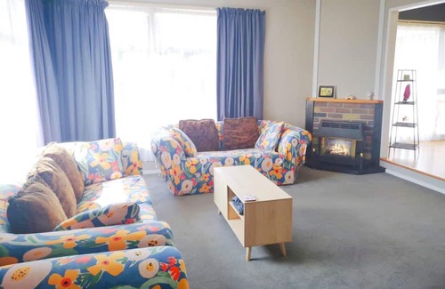 Springfield House | 7mins to the supermarket, tidy&lovely home like yours in Springfield