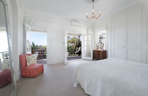 Bronte House | Bronte Breezes - Beautiful Family Home