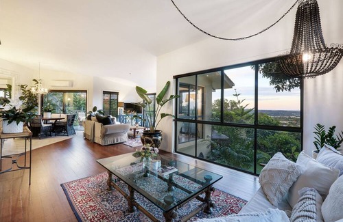 Highland Park House | Amazing Views Gold Coast Retreat Spectacular views privacy and luxury