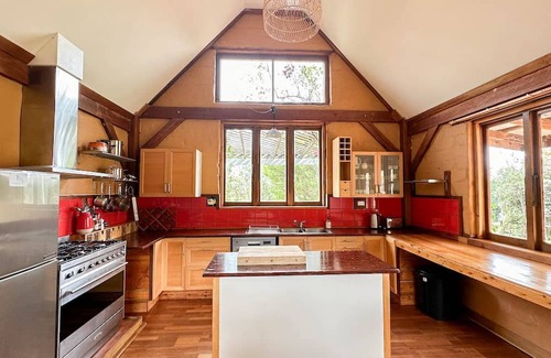 Beechworth House | Rustic Retreat - A Cyclist's Paradise!
