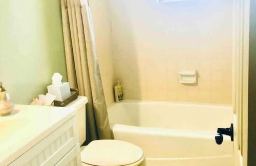 St. Augustine South House | Spacious 4 BR Home Near Mantanzas River Nature Park, Easy Access to DT & Beaches