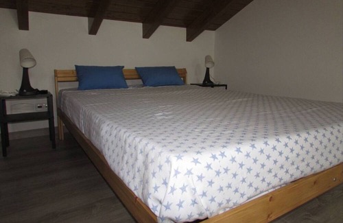 Monchique Apartment | Apartment 'Casa Rosa 43' with Private Terrace and Wi-Fi